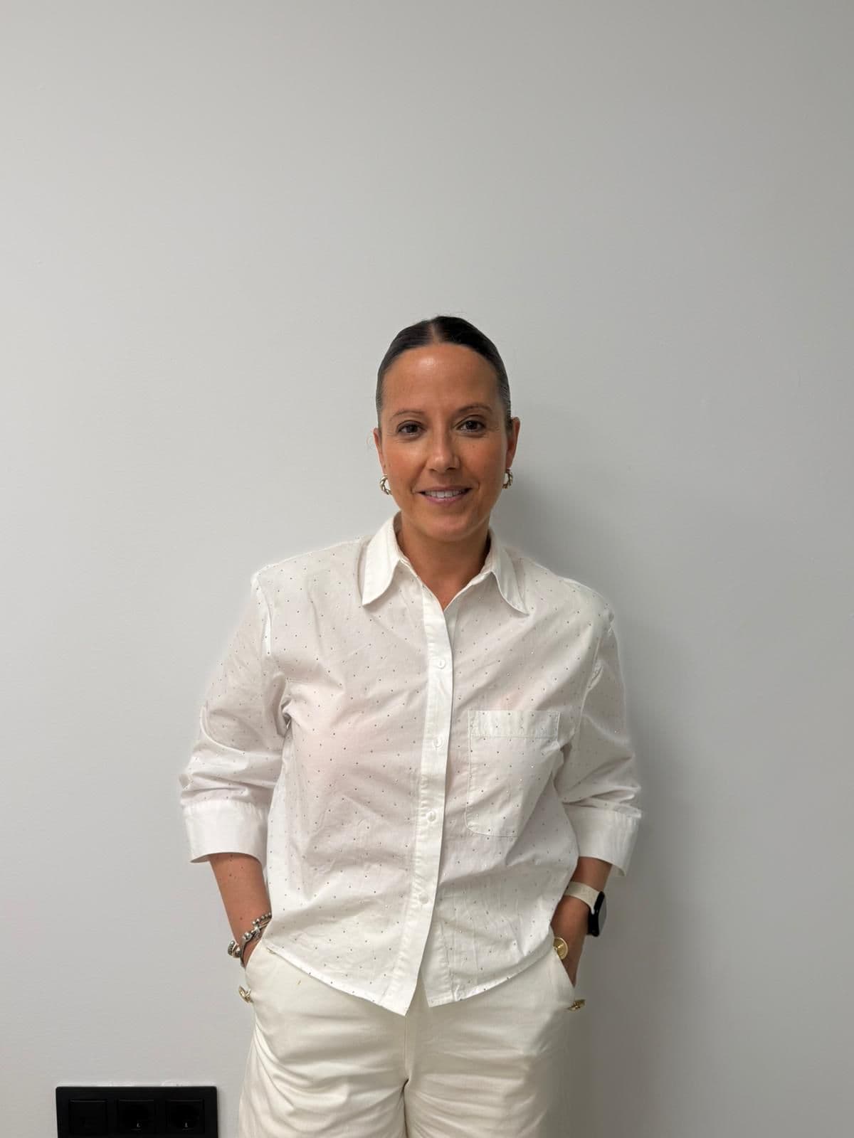 Alicia, administración y atención al cliente en AVIRAGO Inmobiliaria